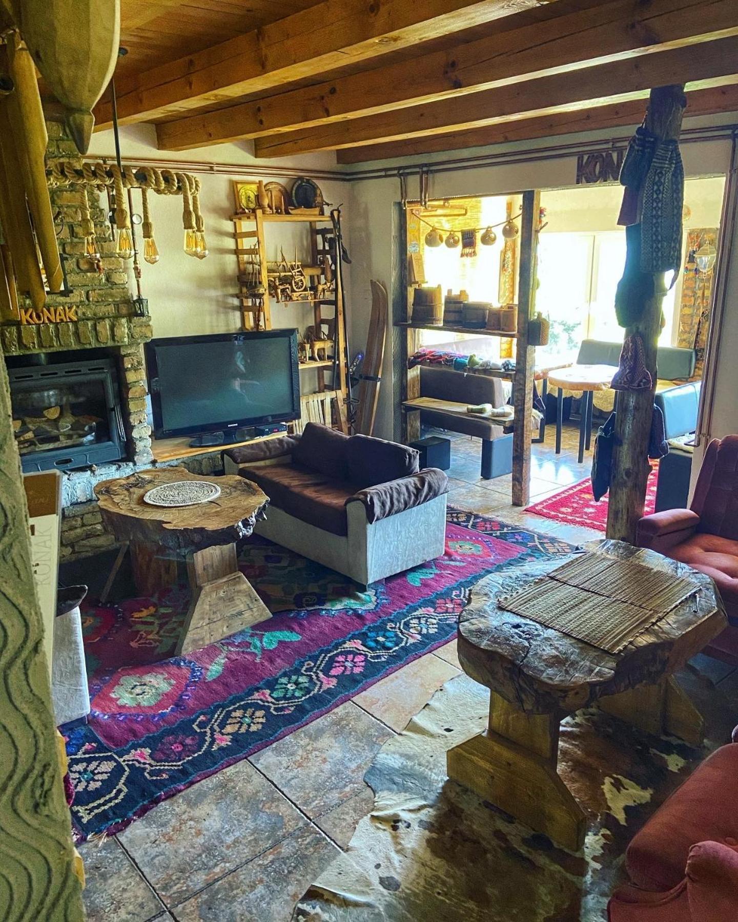 Konak Umoljani Exteriör bild